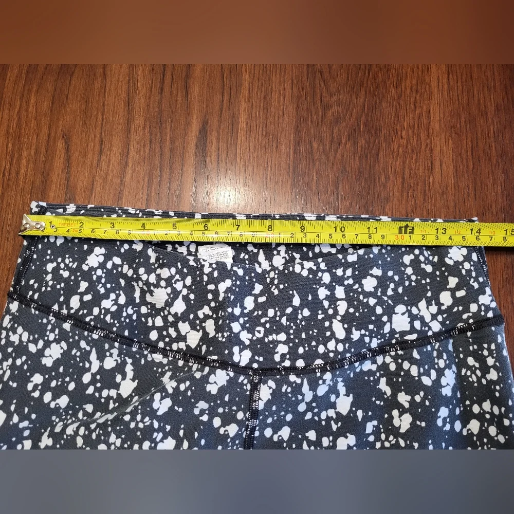 Fabletics Women's Black Splatter High Waist Stretch Full Length Leggings Medium